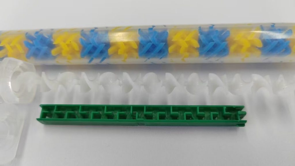 Comparison between spiral、 square and cross-grid static mixing nozzle elements