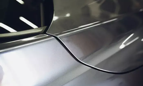 Smooth and uniform dispensed adhesive/sealant bead on painted automotive body - btektech reliable adhesive technology